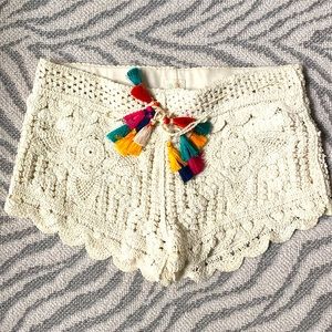 Surf gypsy ivory crochet shorts medium